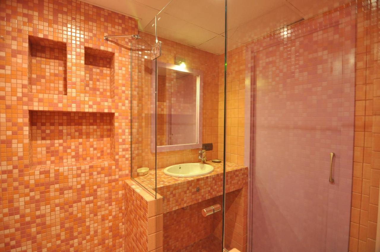 Rnet - Apartments Roses Centre מראה חיצוני תמונה